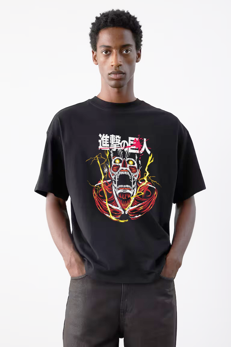AOT  – Colossal Titan Face Oversized T-shirt